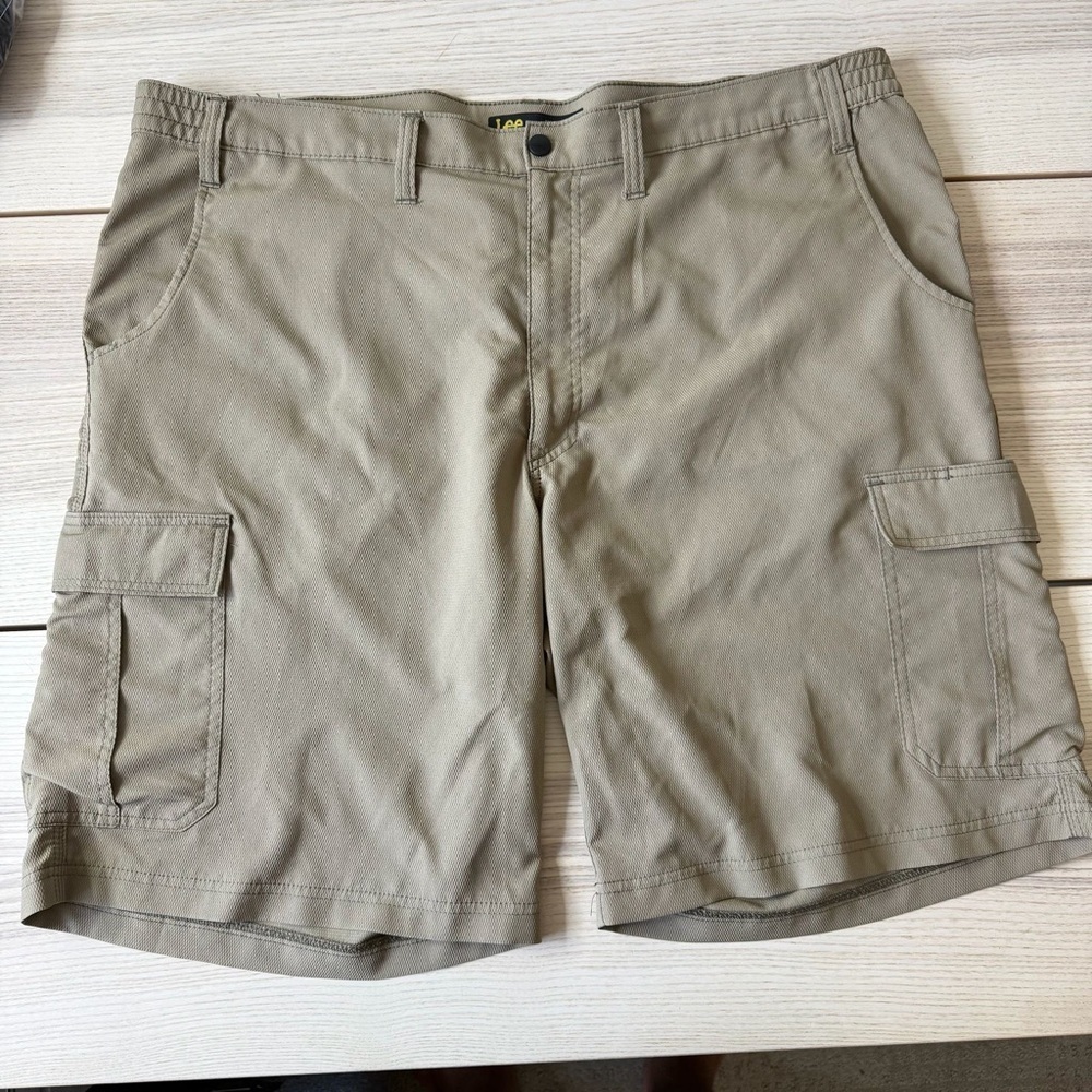 Lee Men's Khaki Cargo Shorts plus size 46